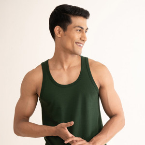 Men Solid Round Neck Cotton Vest